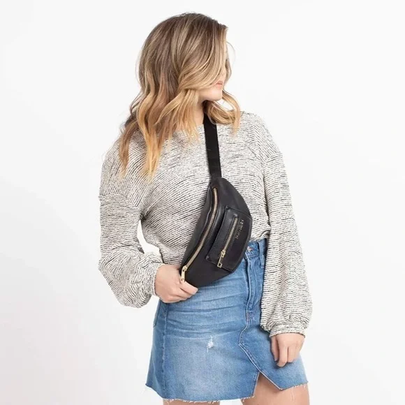 Fawn Design Fawny Pack for Women - Premium Fanny Pack Made of Faux Leather - Picture 7 of 7